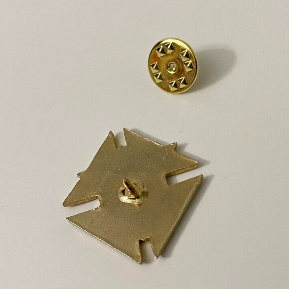 Knights of Columbus Pin Chevaliers de Colomb Quebec C de C Pin - Picture 6 of 9